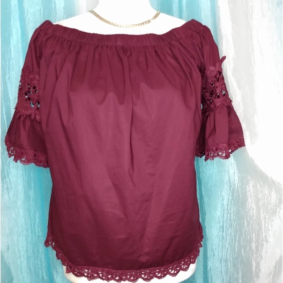Off the shoulder burgundy top with lace detail - Picture 3 of 9